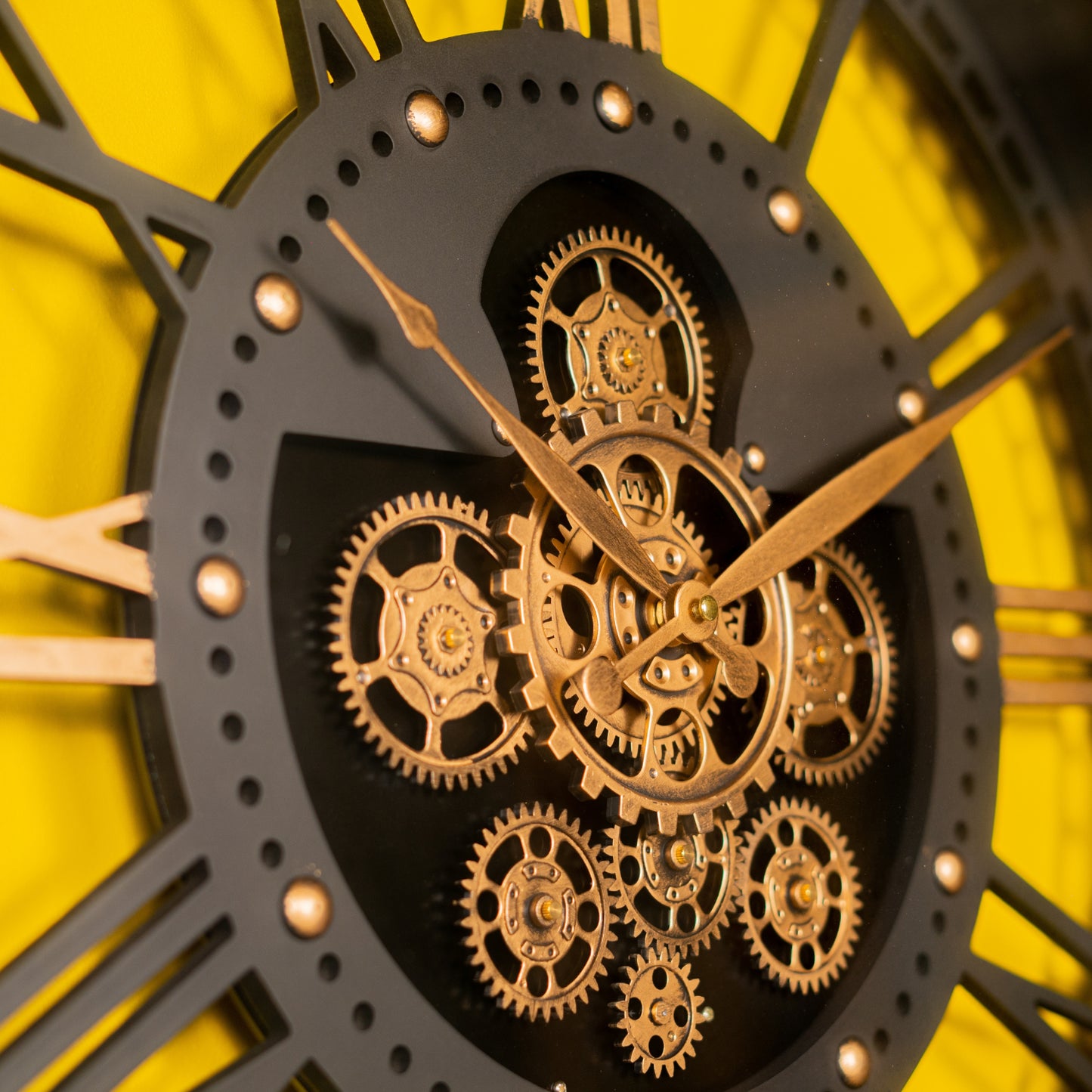 Roman 60cm Round Wall Clock